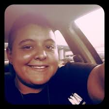 MICHELLE VOYLES (@chellelikesgrls)