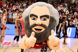 Amira Simon Larrea (@amira_ec)