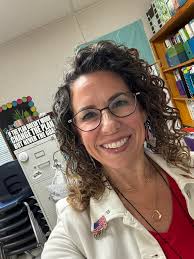 Teacher returns to traditional classroom