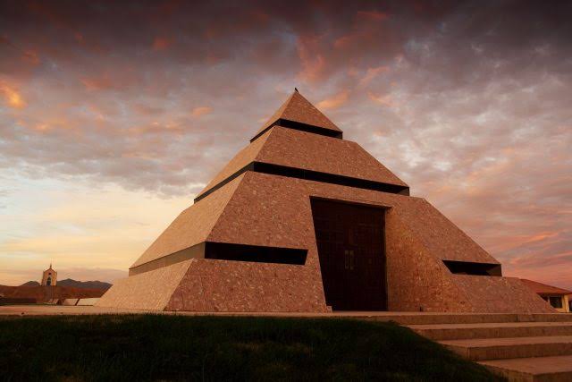 Center of the World™ | Felicity, CA | History of Humanity in Granite