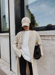 Minimal And Comfortable Modedamour Outfits With Hats Outfits With Caps Cap Outfit