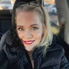 Its not relative to anything here. But has anyone been to nyc for  Christmas. Were going and I have never been, don't know exactly what to  expect. Can you give me ideas,