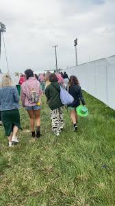 Julia Levan (@julialevan21)