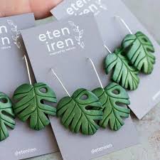 Monstera Leafs Earrings From Eteniren Monstera Leafs Plants Style Fashion Earrings Jewelry Etsy Et Clay Jewelry Diy Clay Jewelry Polymer Clay Jewelry