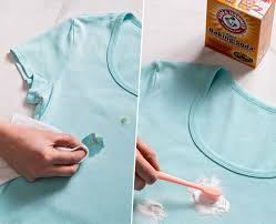In this video i will tell you how to remove old dried cooking oil stains from clothes. How To Remove Cooking Oil Stains From Clothes In Hindi