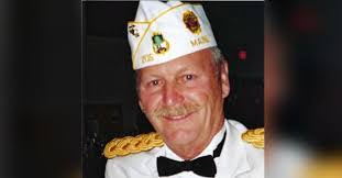 Daniel Darren's Instagram, Twitter & Facebook