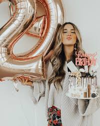 18th Birthday Birthday Photoshoot With Friends Ideas Follow Me Sunkissed Cactus 21st Birthday Photoshoot Birthday Girl Pictures Cute Birthday Pictures