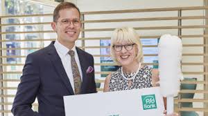Antwerpes develops creative marketing and communication concepts for the healthcare market. Elfi Scho Antwerpes Uberreicht Der Dkms Geldspende Dkms Media Center