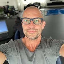 Marc Leijten على X: "Thanks Michael Eichten for following me, I hope my  tweets will inspire you !"