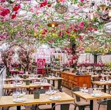 This Nyc Rooftop Restaurant Is A Floral Wonderland Nyc Rooftop Rooftop Dining Rooftop Restaurants Nyc