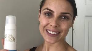 Lynne Hyland tries out Bondi Sands Fake Tan Eraser