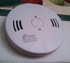 There is a statewide law requiring smoke detectors and carbon monoxide detectors in residential dwelling units. Must A Landlord Put Smoke Co Alarms In Their Apartments Masslandlords Net