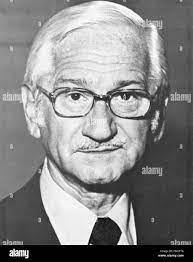 Bruce Sabin's Instagram, Twitter & Facebook