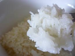 La cocción al vapor (a veces abreviado simplemente al vapor) es un método de cocción que consiste en cocinar los alimentos únicamente con vapor de agua, sin sumergirlos en el agua misma ni en aceite. Arroz Glutinoso Al Vapor Www Cocinista Es