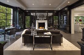 Think of floyd mayweather home, and you probably don't picture a modest semi in suburbia. Floyd Mayweather Kauft 25 Mio Anwesen In Beverly Hills