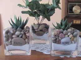 Anchor A Faux Plant In A Base Of Sand Add An Inscribed Rock Near The Front And Fill The Remainder Kunstliche Pflanzen Vintage Einrichtungen Gunstig Dekorieren