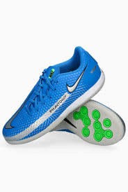 The feeling for football, unites the 3 lines of the german brand. Lewandowski Football Boots R Gol Com Football Boots Equipment