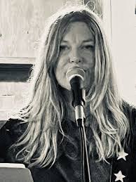 Stacy Friedlander's Instagram, Twitter & Facebook