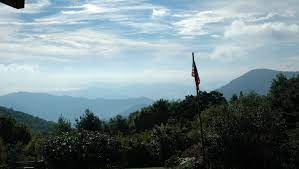 The swag inn ei tegutse valdkondades voodi ja hommikusöök. Haslam Family Members Buy The Swag Mountain Inn In North Carolina