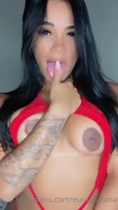 Raissa Lima Naked Showing Off Her Tasty Tits - Cnn Amador