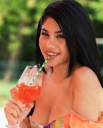 Giulia Sara Salemi bikini e aperitivo sexy | Foto Amatoriali Porno Italiani  e Album xxx su Solopornoitaliani