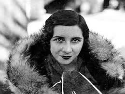 Carmen Toscano's Instagram, Twitter & Facebook