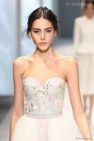 Je vous présente mariée de la semaine passée pour son maquillage et sa coiffure. Maquillage De Mariage A Domicile 8 Conseils Pour Le Reussir Puretrend