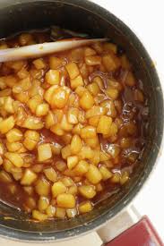Recette Des Delicieux Cubes De Tarte Tatin Revisitee Sous Forme De Mignardises Pate Sucree Cubes Pommes Ta Recette Mignardise Recettes De Cuisine Tarte Tatin