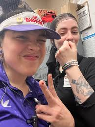 What are some random or niche facts about Taylor Swift?