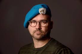 Barry (46) vocht voor Defensie, nu strijdt hij ertegen: 'Ik ben kapot, maar  opgeven is geen optie'