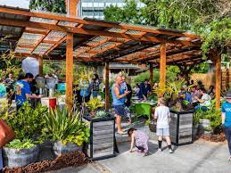 The courtyard at this eastlake italian restaurant is a quiet legend of seattle's alfresco dining. 15 Family Friendly Restaurants With Outdoor Dining Seattle S Child