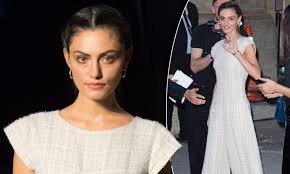 When she was four, she attended dance courses in classical ballet, hip hop, contemporary dance, and tap dance. Phoebe Tonkin Shows Off Her Figure In A Plaid Jumpsuit In Paris Daily Mail Online