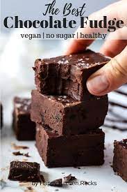 This Sweet And Gooey Chocolate Fudge Recipe Is Made Without Condensed Milk Or Sugar And Is 100 Guilt Fudge Recipes Chocolate Fudge Recipes Fudge Recipes Easy