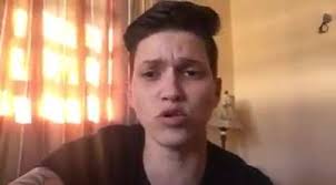 Karol Keller (Lésbica) é Bolsonaro!!! Coisa linda de ser ver....  -------------------------------------- E a comunidade(Ativista) LGBT  estribuxa! #Revellati_Online