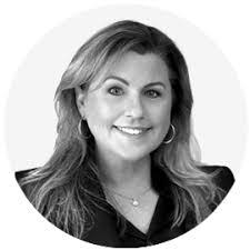 Melissa Motta's Instagram, Twitter & Facebook