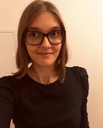 Cornelia Linder's Instagram, Twitter & Facebook