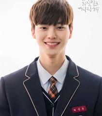 Sending this beautiful smile to someone 🥰🥰🥰🥰 very soon I'll do an  online call to appreciate one who follows me ... Lol I love you all ok