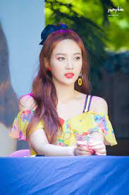 Juli 2014 wurde joy offiziell als viertes mitglied von red velvet . Park Sooyoung Red Velvet And Joy Image 6146927 On Favim Com