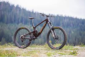 Let us know which edit you prefer in the comments, on full details of the new nomad, including original video can be found at santacruzbicycles.com. Field Test 2021 Santa Cruz Nomad The Same But Different Pinkbike