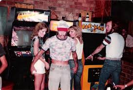 Cuando era típico de los salones recreativos. Los Salones Recreativos De Los 80s Manzonisgarage Com