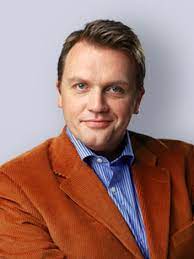 But he decided to get off the couch and do it anyway. Hape Kerkeling I U Tv