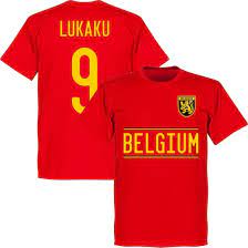 Omdat het ek 2021 eindelijk in zicht is, zijn ook de voetbalshirts voor onze buren volop in de. Bol Com Belgie Lukaku Team T Shirt 2020 2021 Rood 4xl