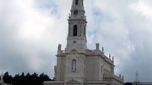 The lone touch of grandeur at the cova da iria will be found in the. Fatima Wallfahrtsort In Portugal Reisefuhrer 2021