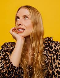 Kira Matthews's Instagram, Twitter & Facebook