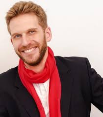 Paul Cabannes apresenta novo show 'Alma de brasileiro' em Manaus