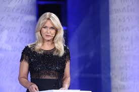 Grażyna joanna torbicka z domu loska (ur. Radio Zet Grazyna Torbicka Poprowadzi Program O Filmach Wiadomosci