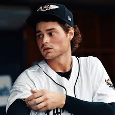 CB (@cambrown24) • Instagram photos and videos