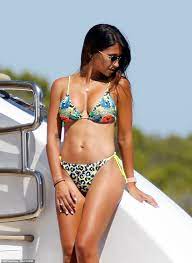 Who is Lionel Messi's stunning wife Antonela Roccuzzo? | Daily Mail Online