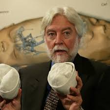 Coronavirus fells neurosurgeon who separated conjoined twins