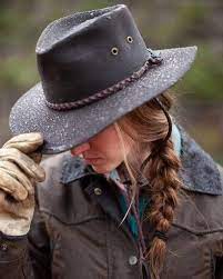 Pin By Mcharlottejan On Chapeau Cowboy Hats Equestrian Outfits Hats For Women